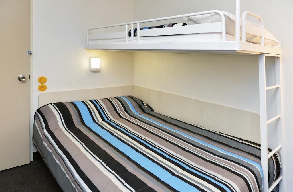 Enzo Hotel 1Er Prix Coudes エクステリア 写真